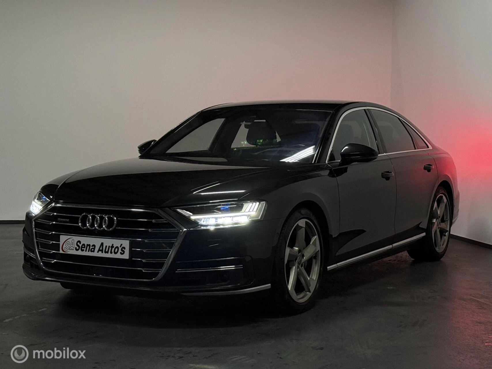 Hoofdafbeelding Audi A8