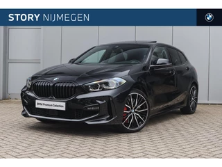 BMW 1 Serie 120i M Sport Automaat / Panoramadak / M Sportstoelen / Achteruitrijcamera / Head-Up / Adaptieve LED / Active Cruise Control / Comfort Access