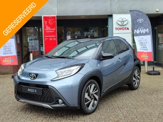 Toyota Aygo X ENVY NIEUW DIRECT LEVERBAAR! PARK-SENSOREN 18'' LM-VELGEN LED NAVI CLIMA AD-CRUISE APPLE/ANDROID PRIVACY GLASS