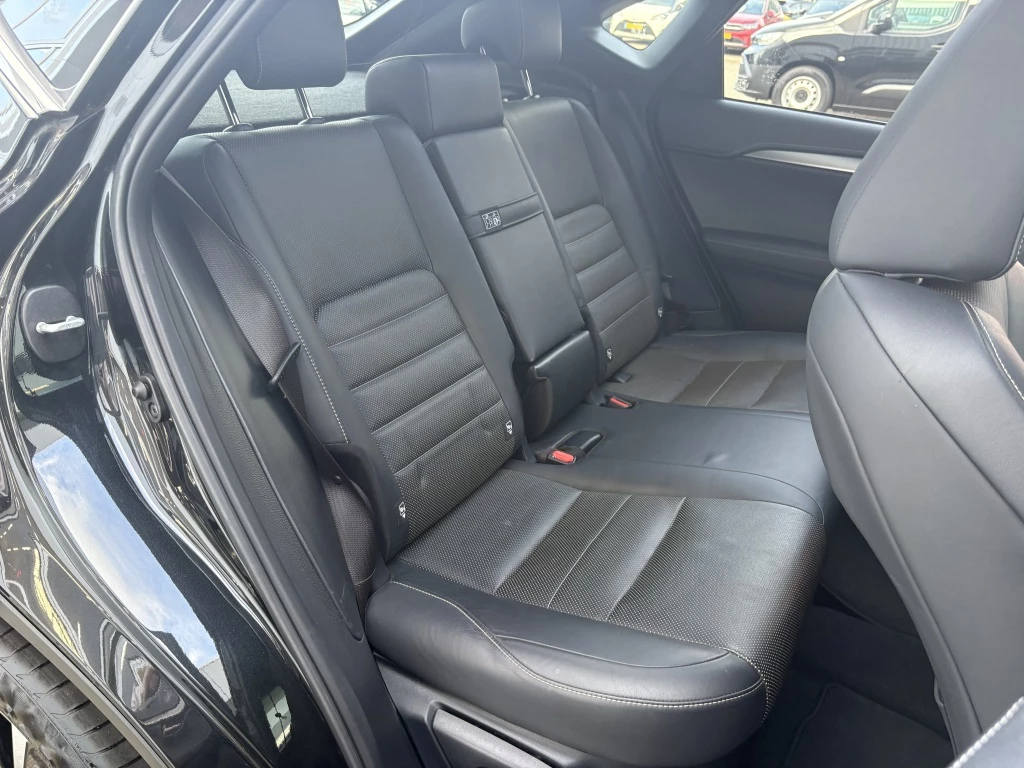 Hoofdafbeelding Lexus NX