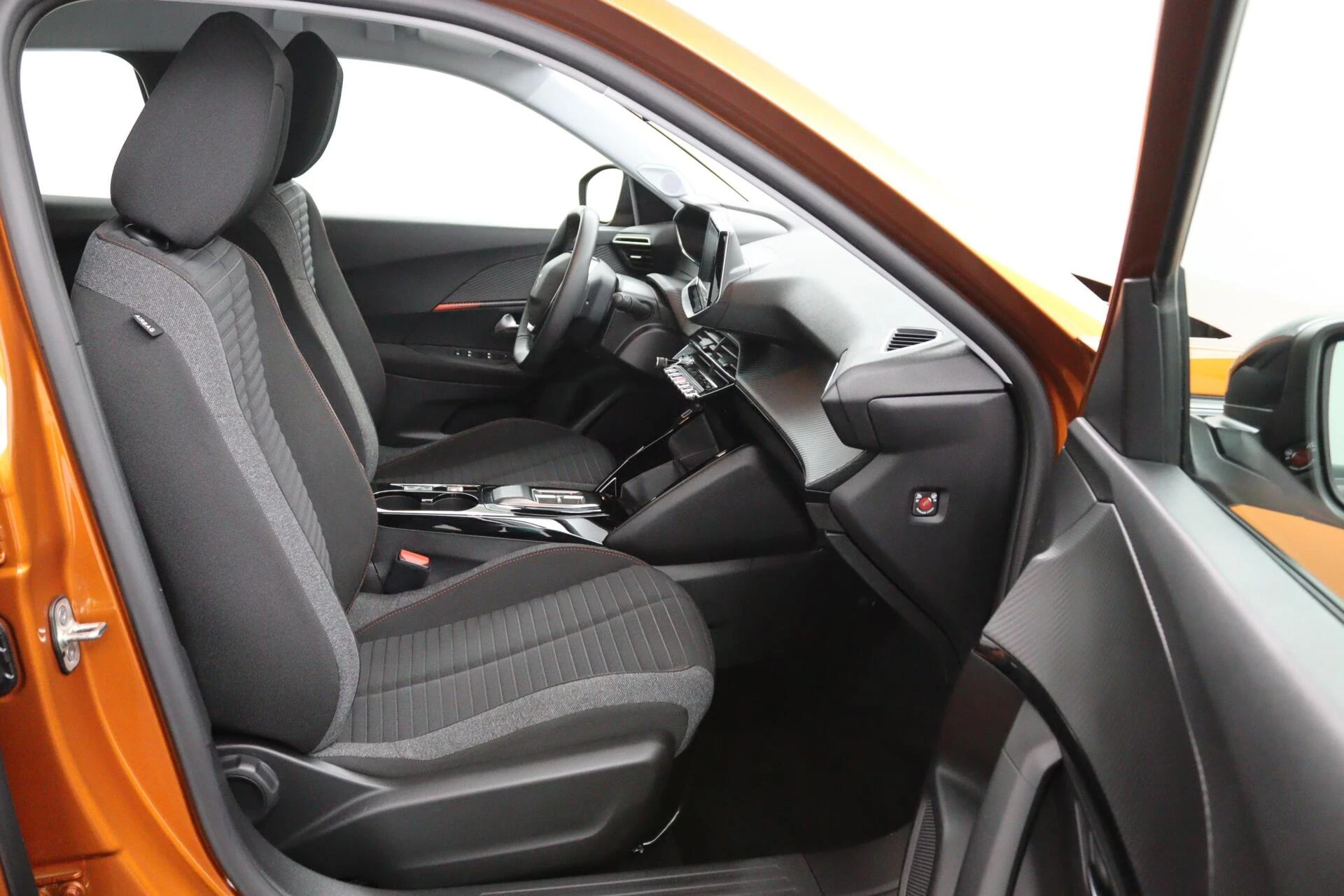 Hoofdafbeelding Peugeot e-2008