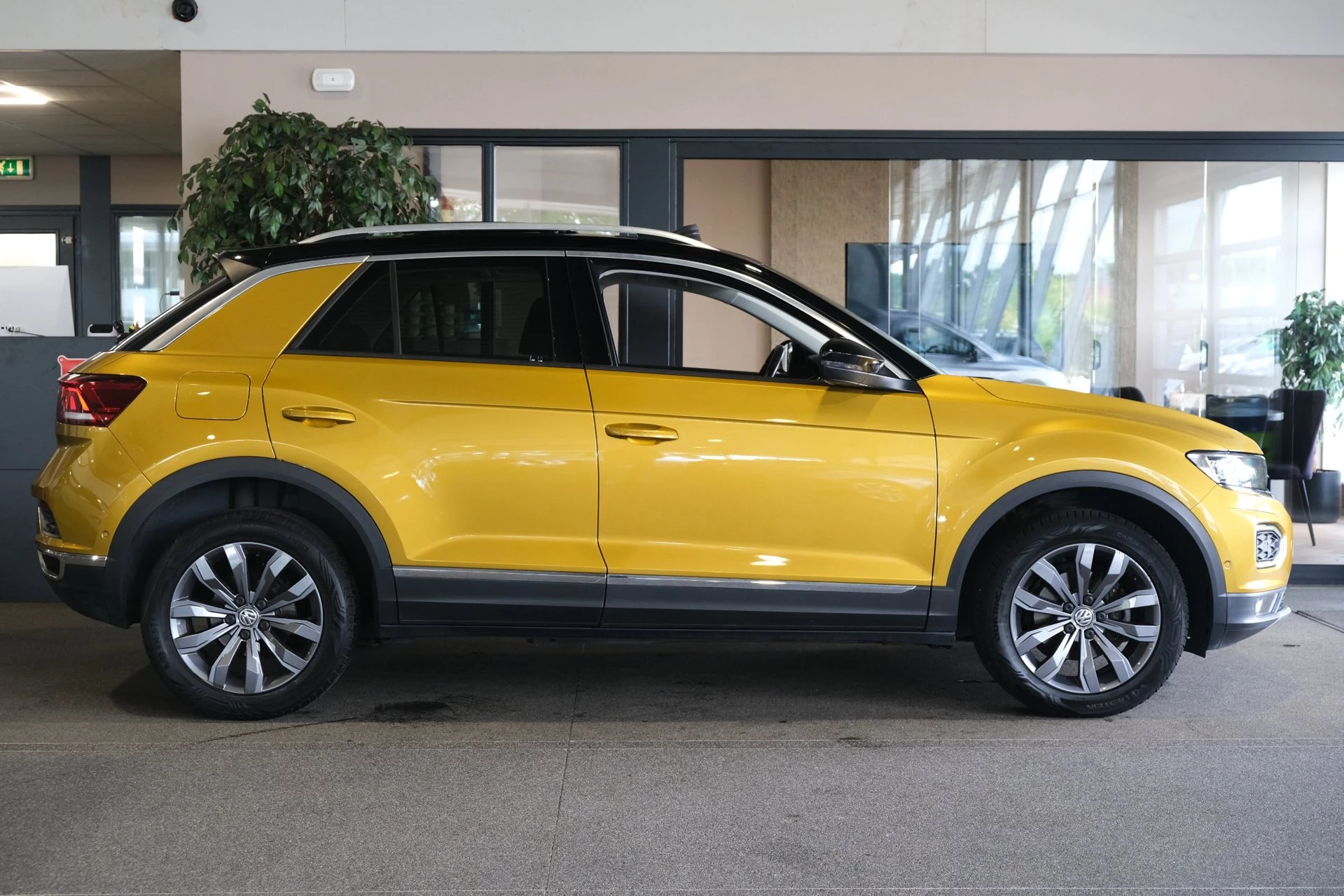 Hoofdafbeelding Volkswagen T-Roc