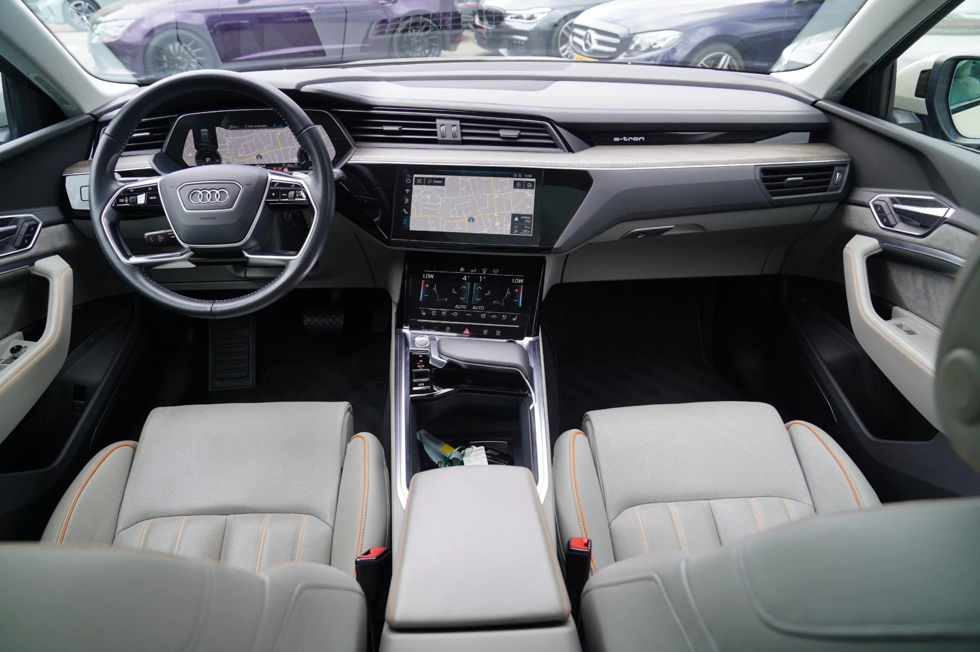 Hoofdafbeelding Audi e-tron