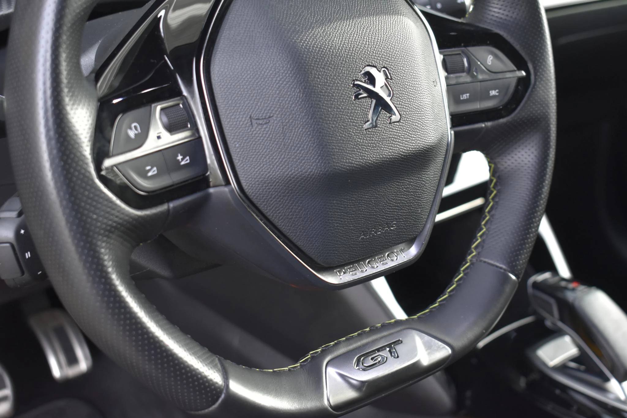 Hoofdafbeelding Peugeot e-208