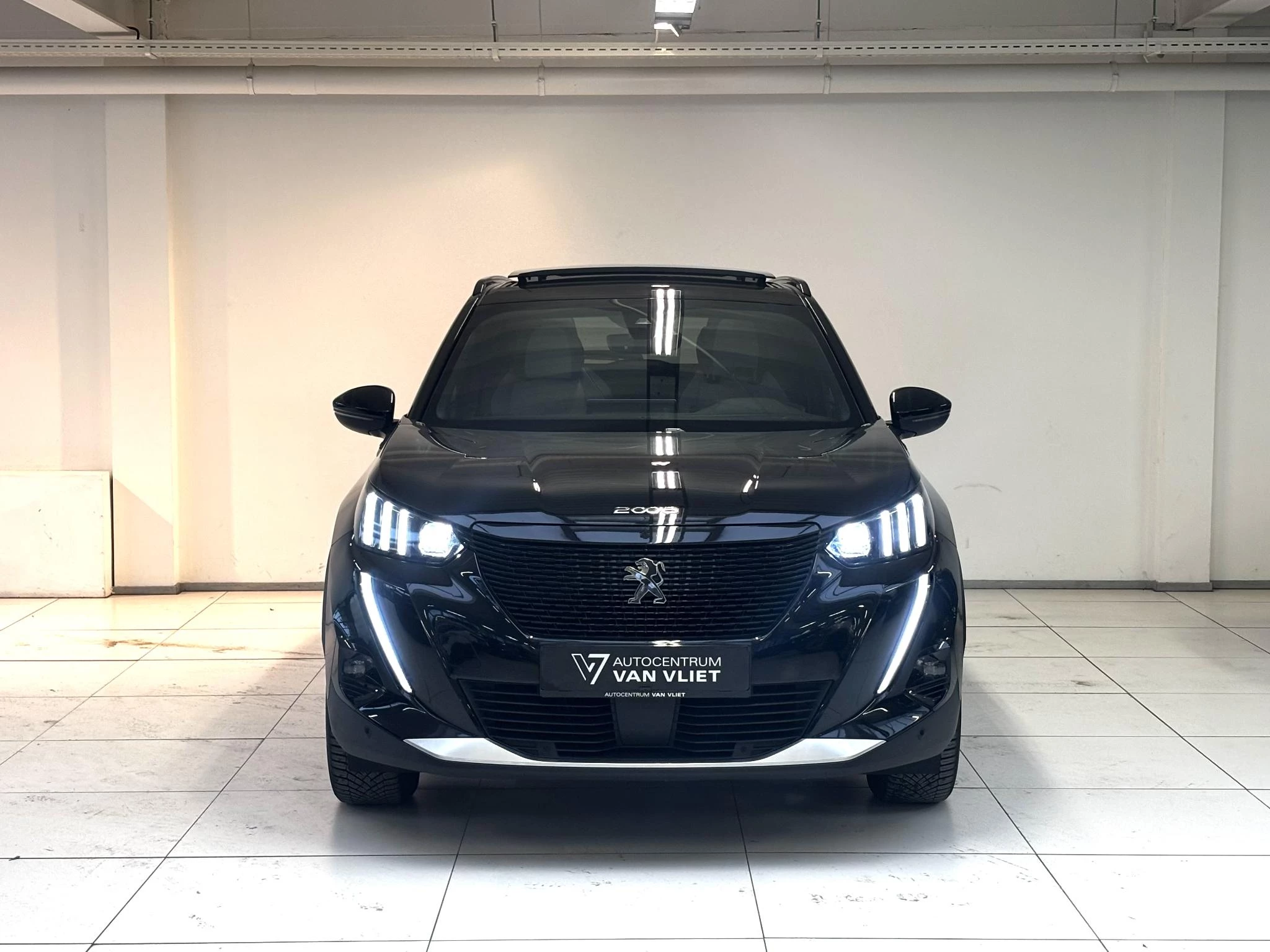 Hoofdafbeelding Peugeot e-2008