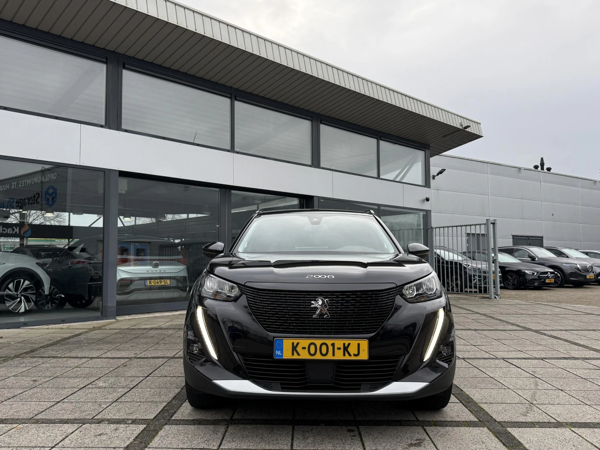 Hoofdafbeelding Peugeot e-2008