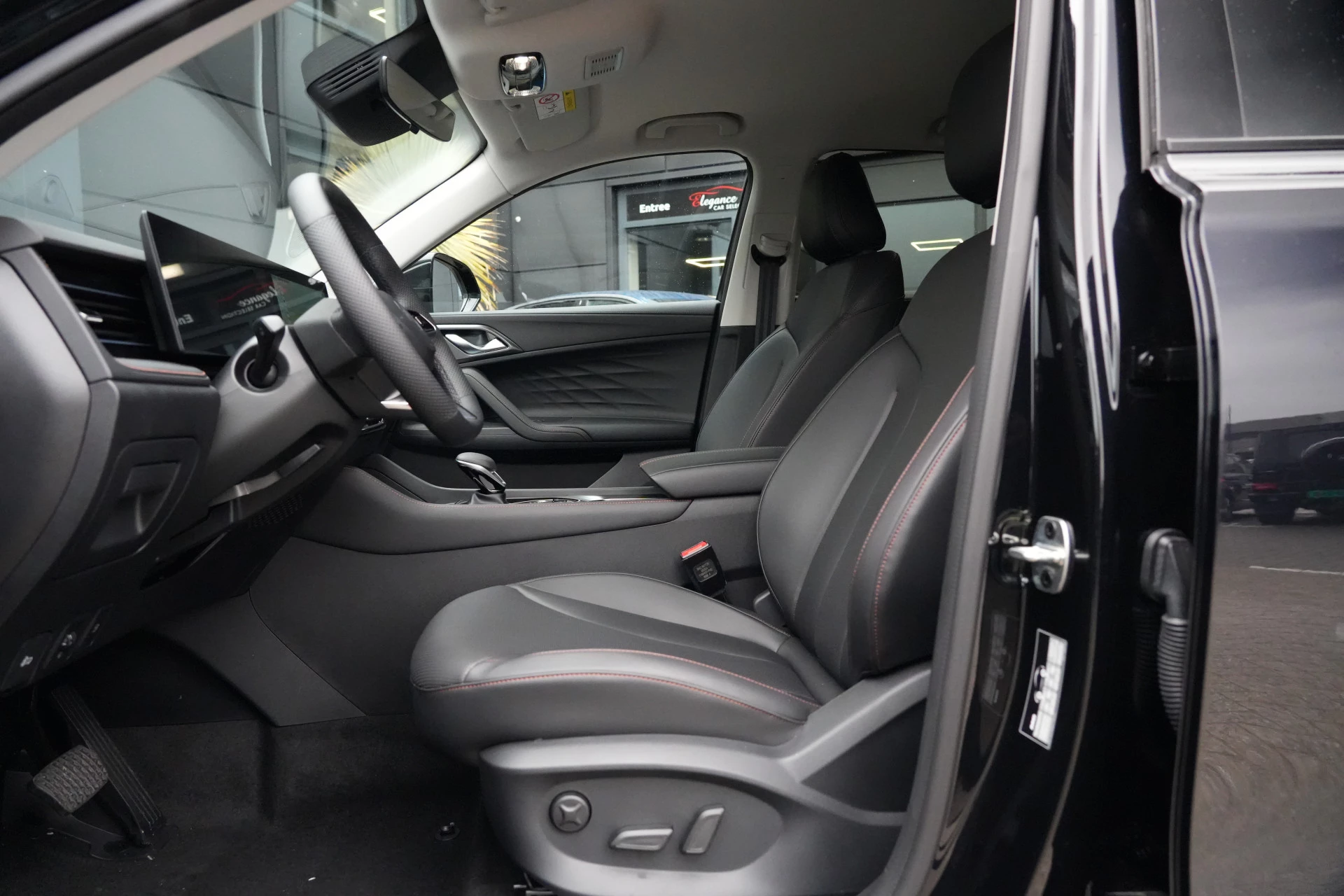 Hoofdafbeelding MG HS