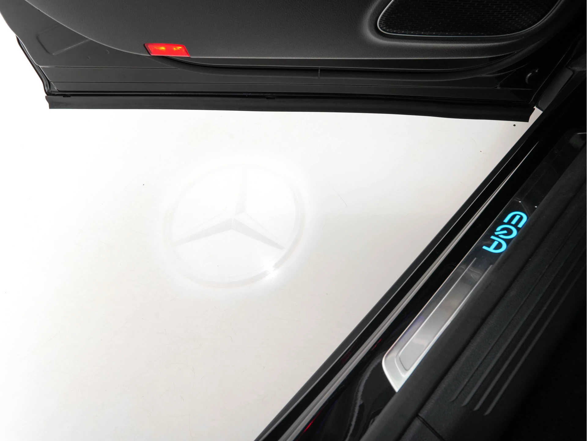 Hoofdafbeelding Mercedes-Benz EQA