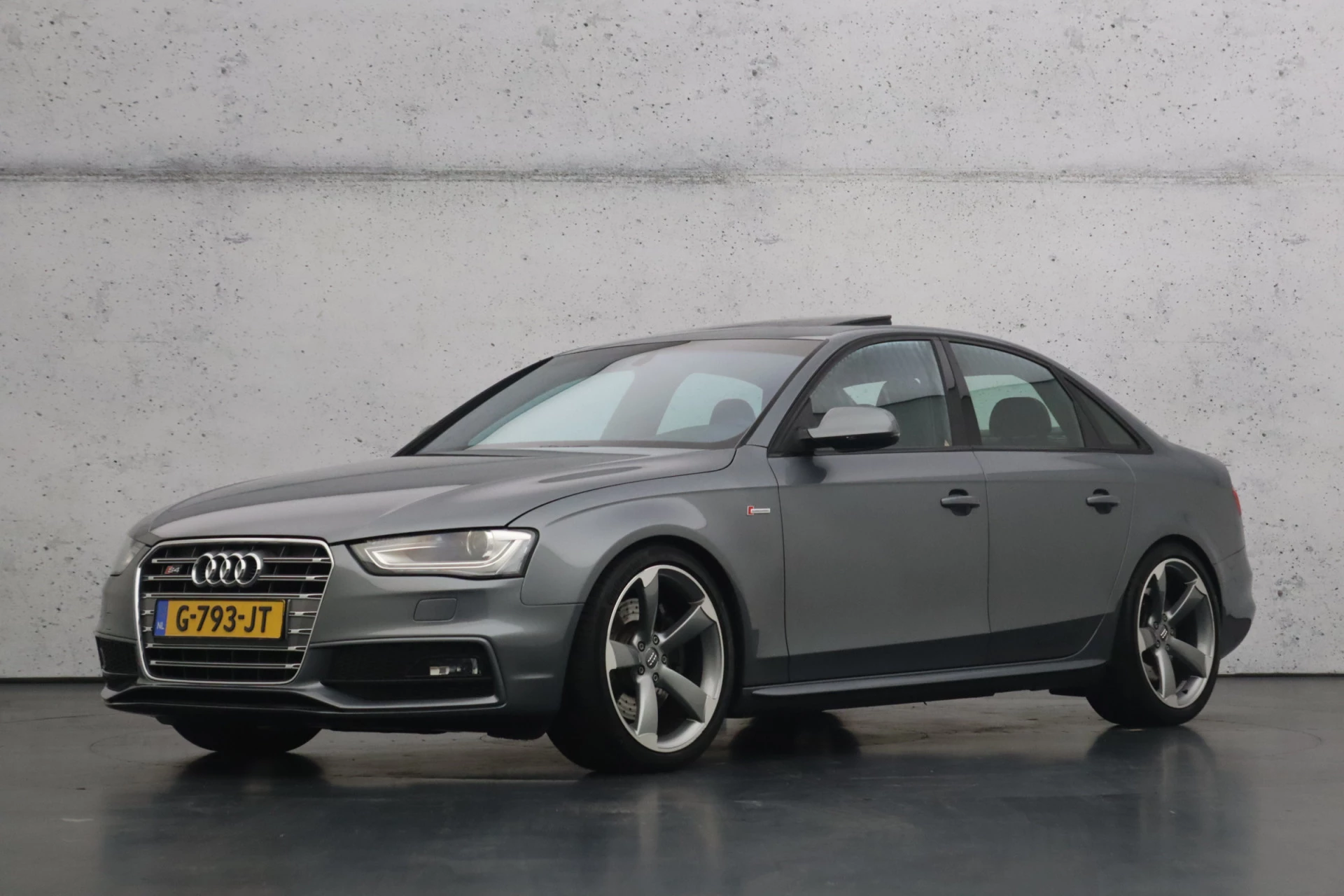 Hoofdafbeelding Audi S4