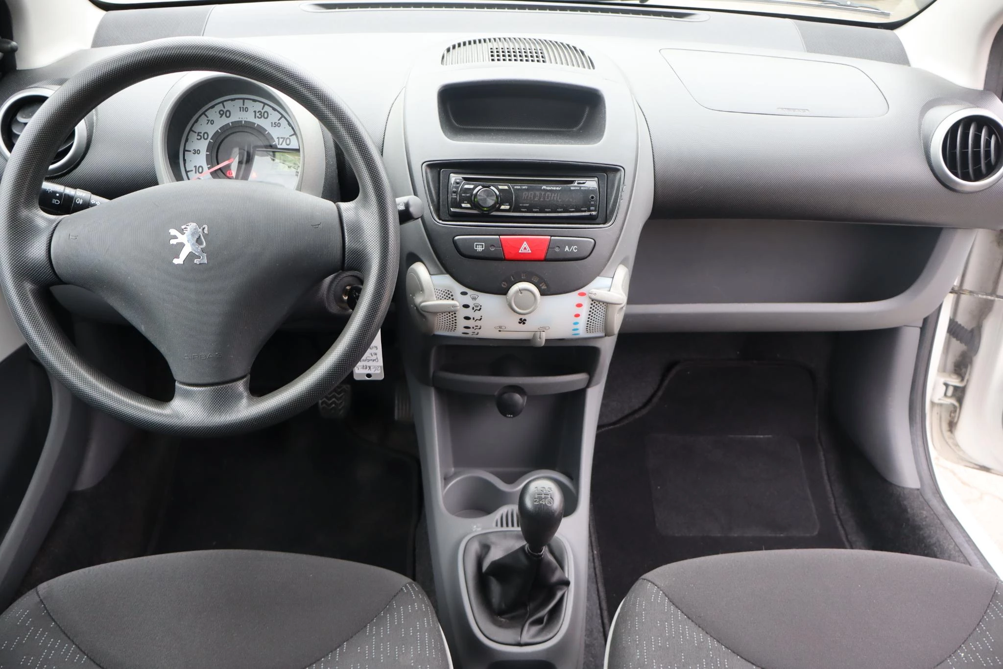 Hoofdafbeelding Peugeot 107