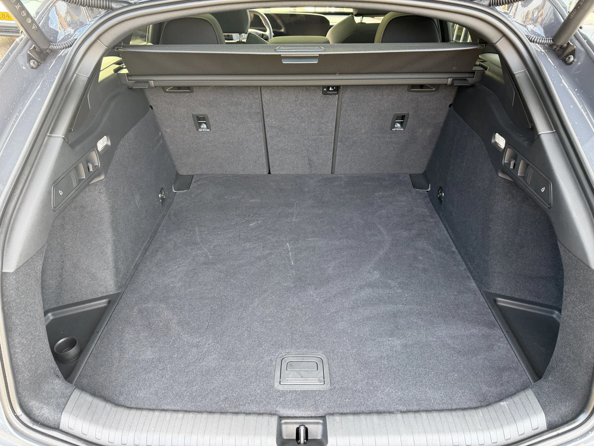 Hoofdafbeelding Audi A6 Avant e-tron