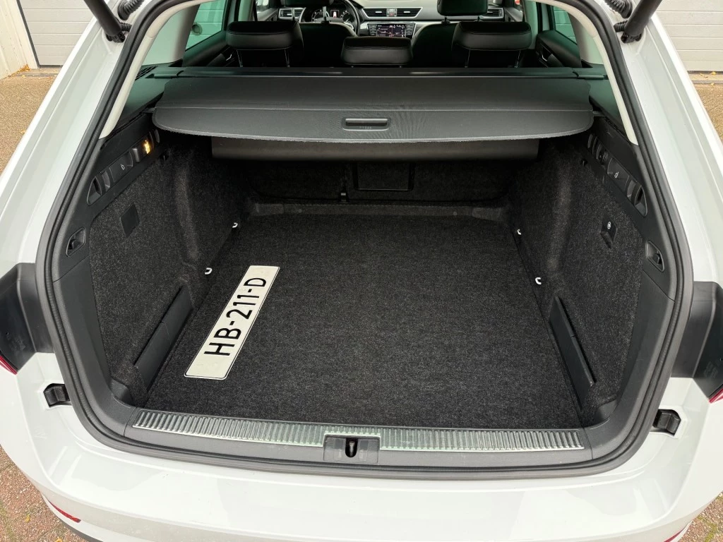 Hoofdafbeelding Škoda Superb