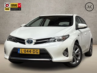 Toyota Auris 1.8 Hybrid Sport Automaat (NAVIGATIE, CAMERA, STOELVERWARMING, SPORTSTOELEN, LM VELGEN, KEYLESS, CRUISE, NIEUWSTAAT)