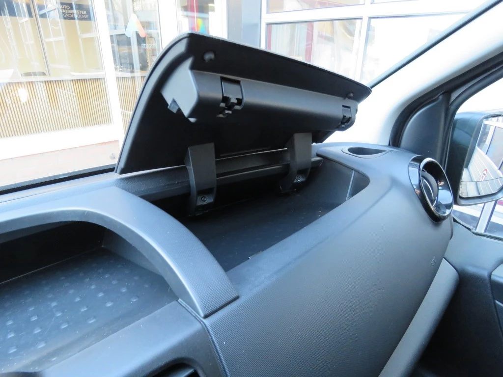 Hoofdafbeelding Nissan NV300