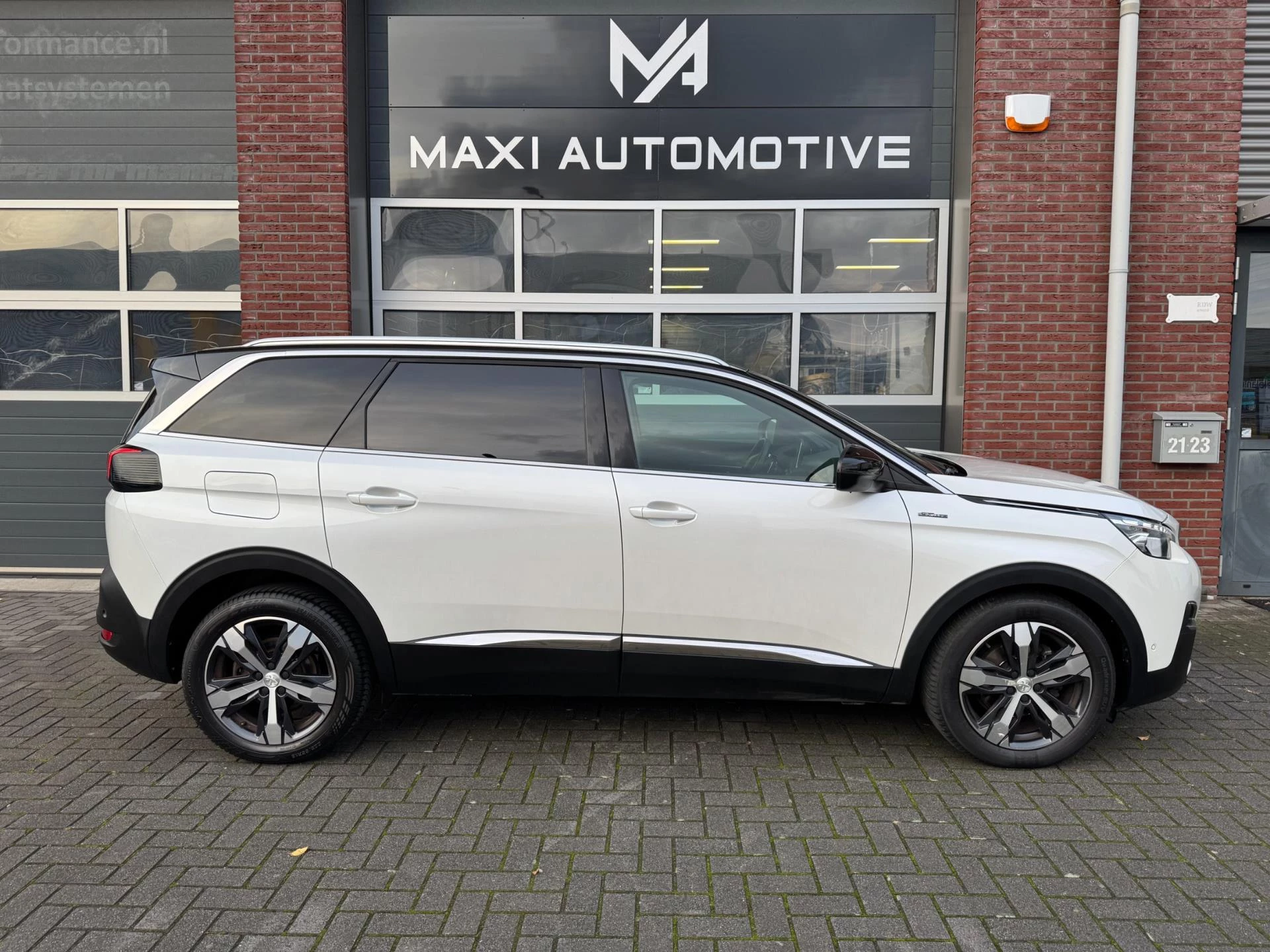 Hoofdafbeelding Peugeot 5008