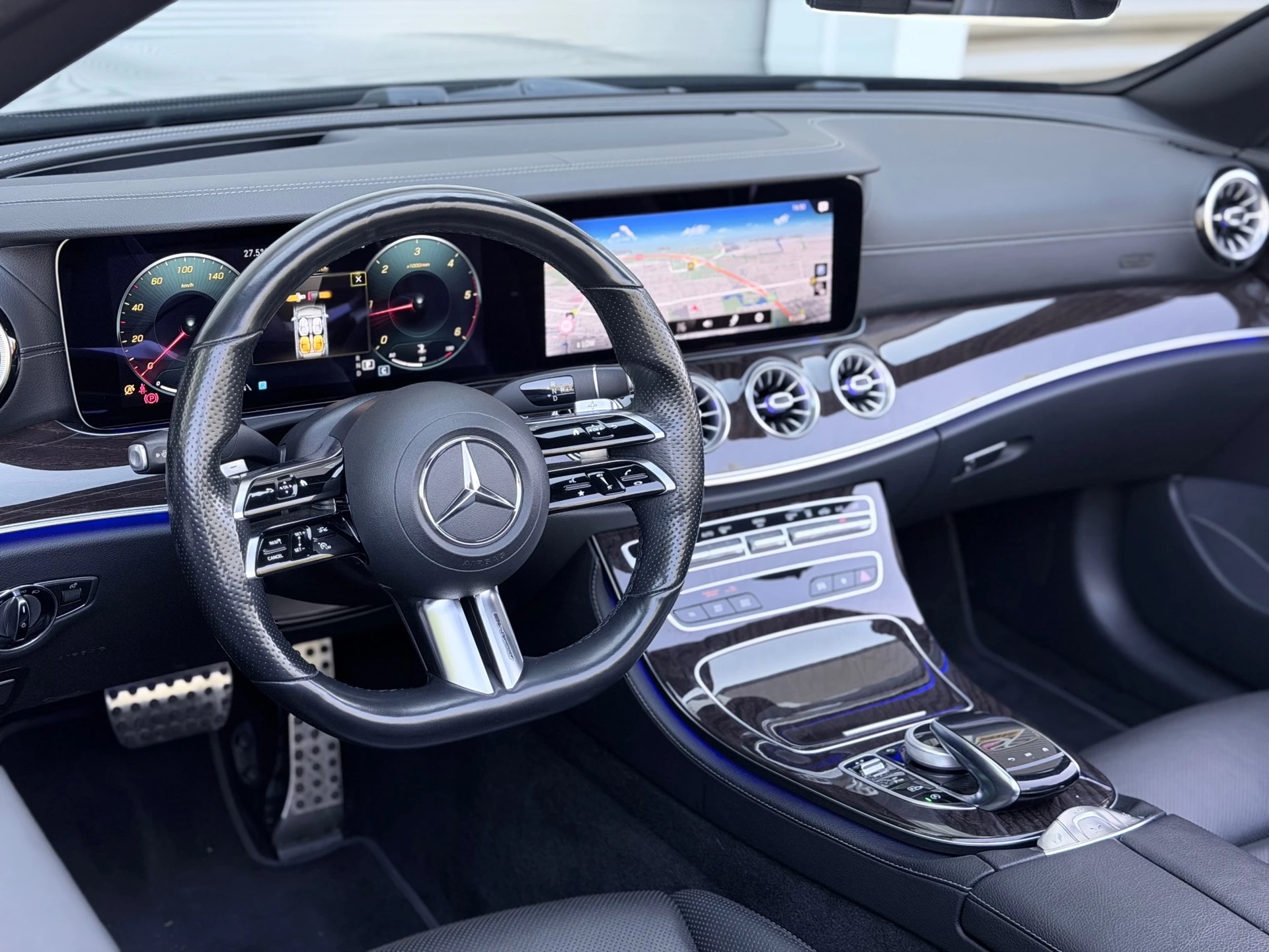 Hoofdafbeelding Mercedes-Benz E-Klasse