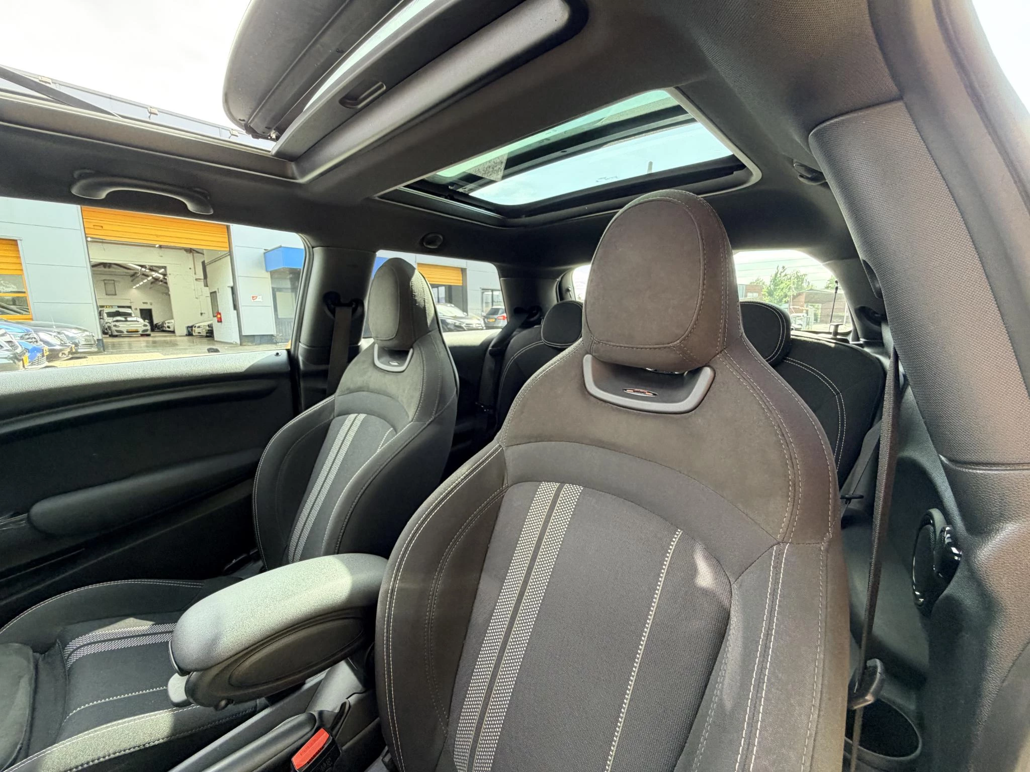 Hoofdafbeelding MINI Cooper