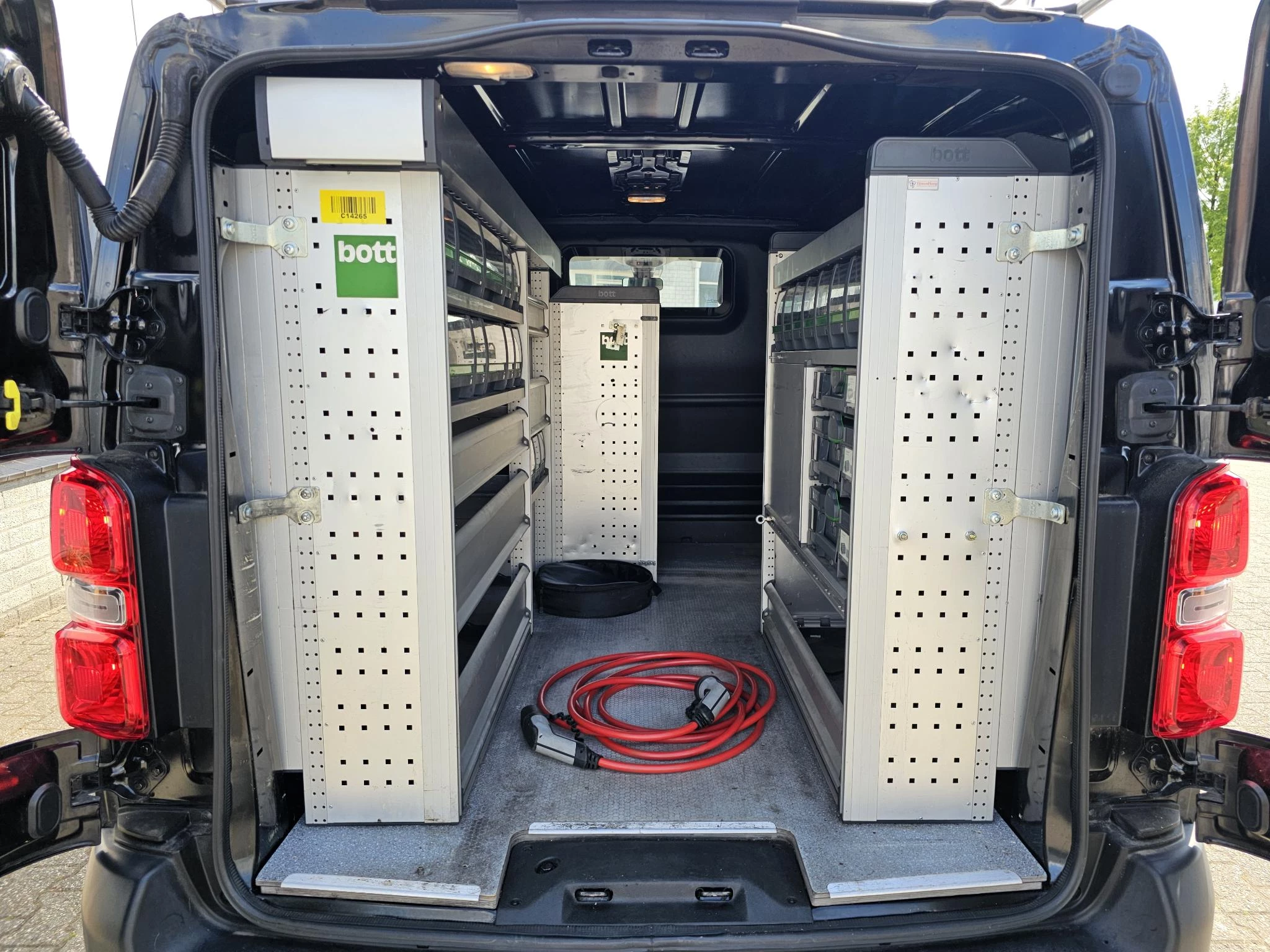Hoofdafbeelding Peugeot e-Expert