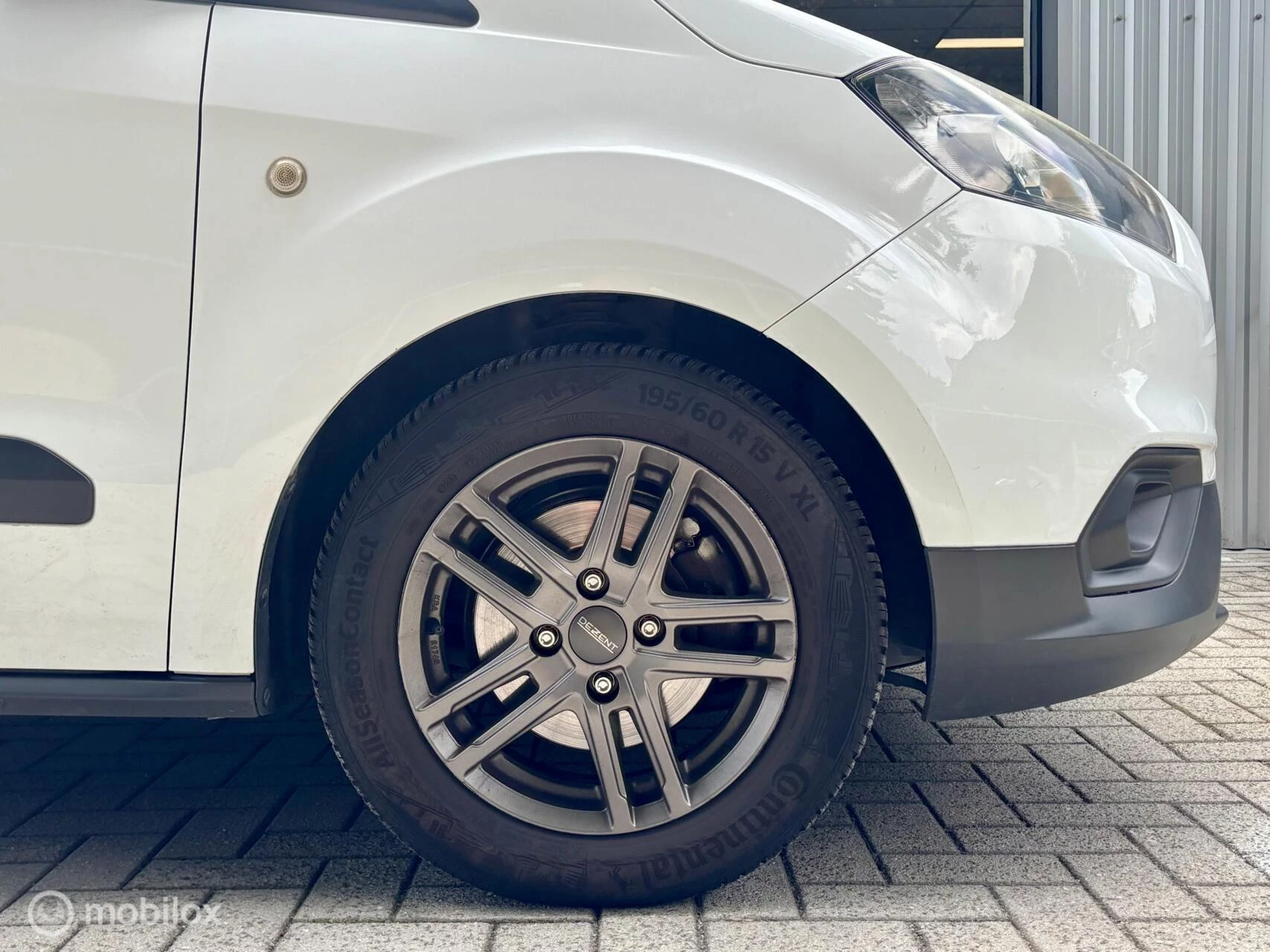 Hoofdafbeelding Ford Transit Courier