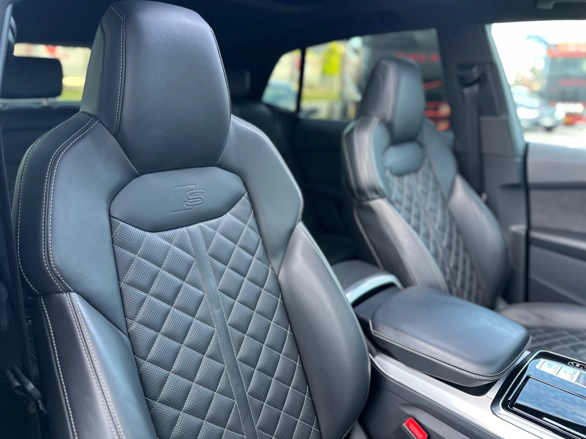Hoofdafbeelding Audi Q8
