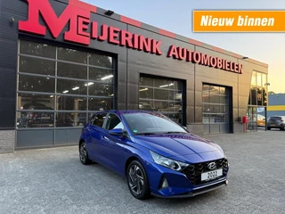 Hoofdafbeelding Hyundai i20 Hyundai i20 1.0 T-GDI BJ.2022 CAMERA CARPLAY STOEL/STUURVERWARMING