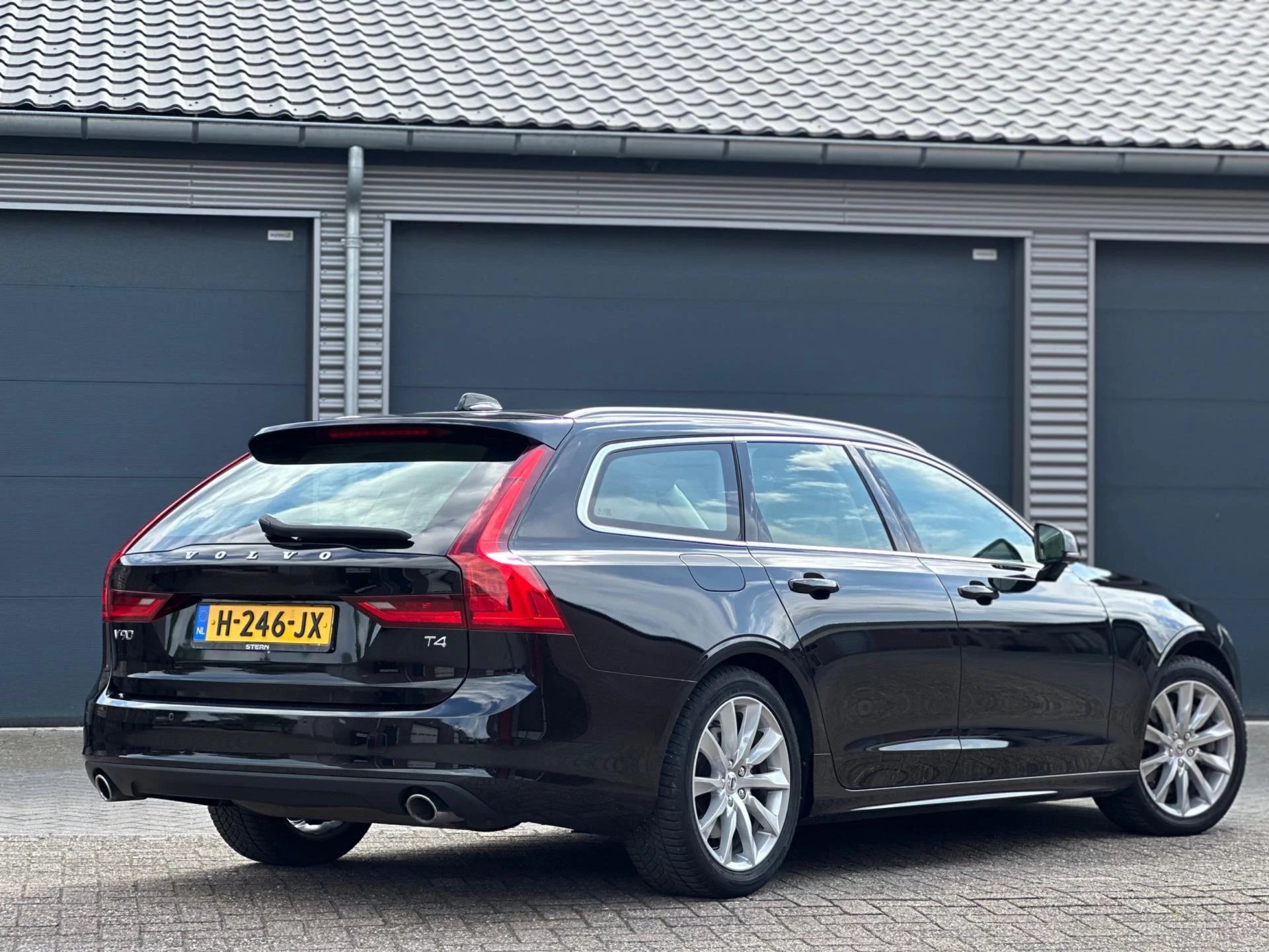 Hoofdafbeelding Volvo V90