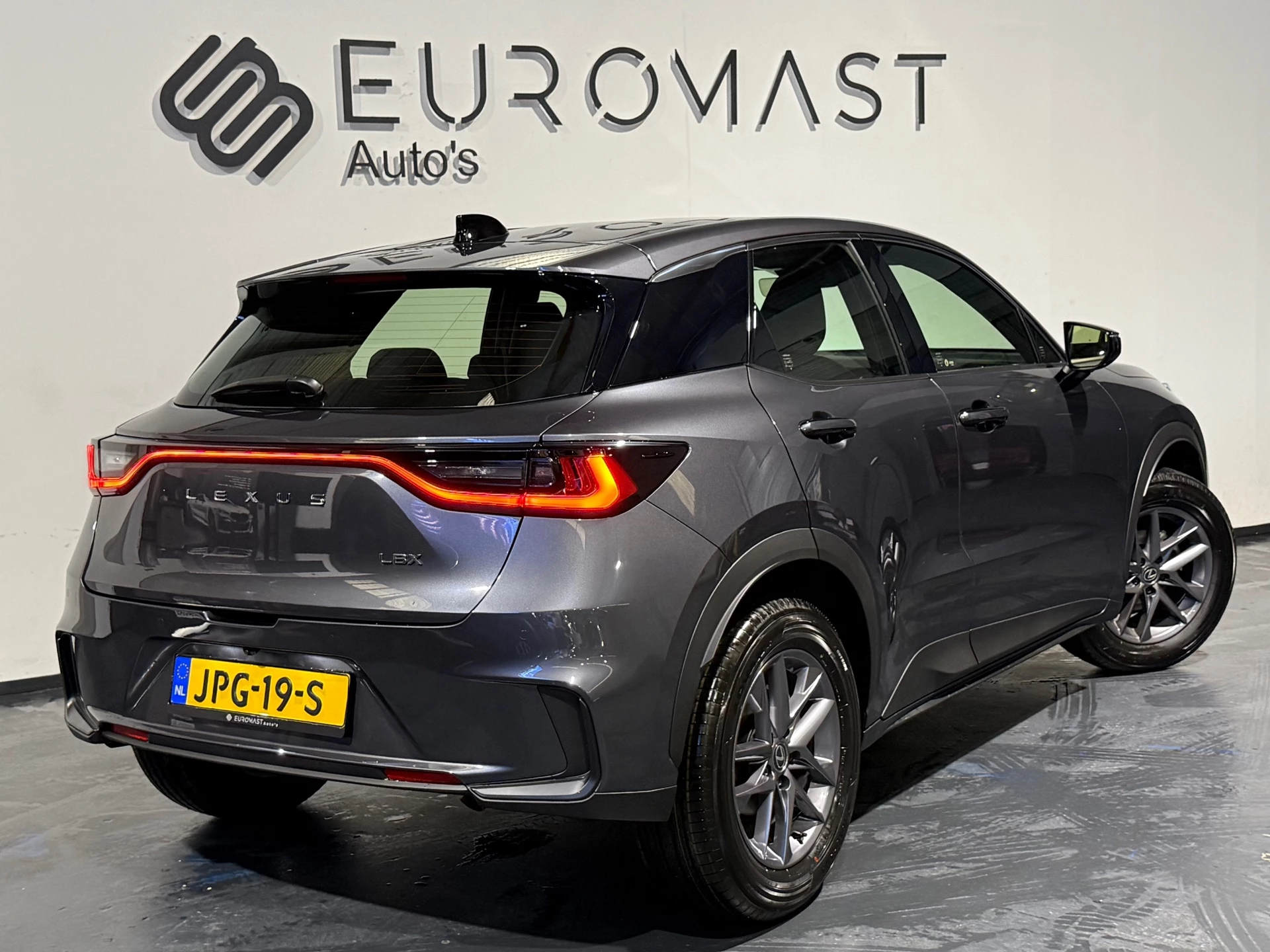 Hoofdafbeelding Lexus LBX