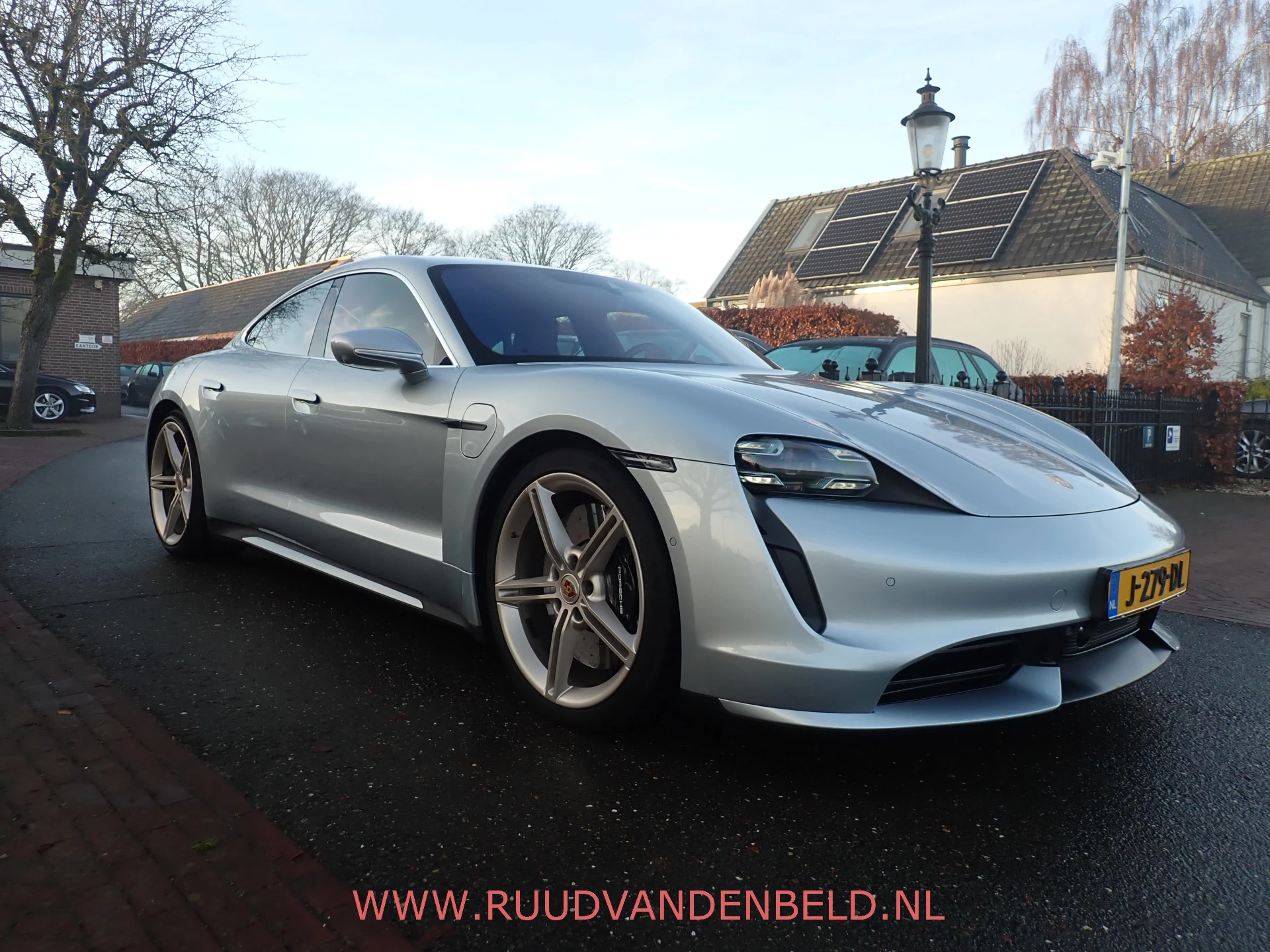 Hoofdafbeelding Porsche Taycan