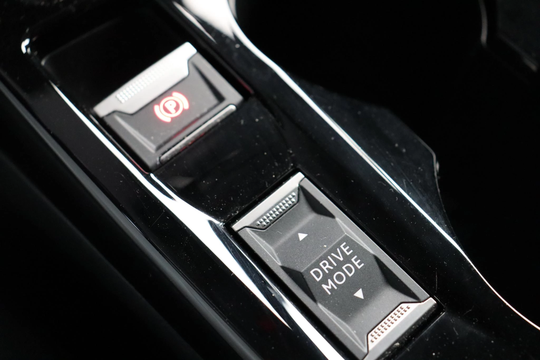 Hoofdafbeelding Peugeot e-208