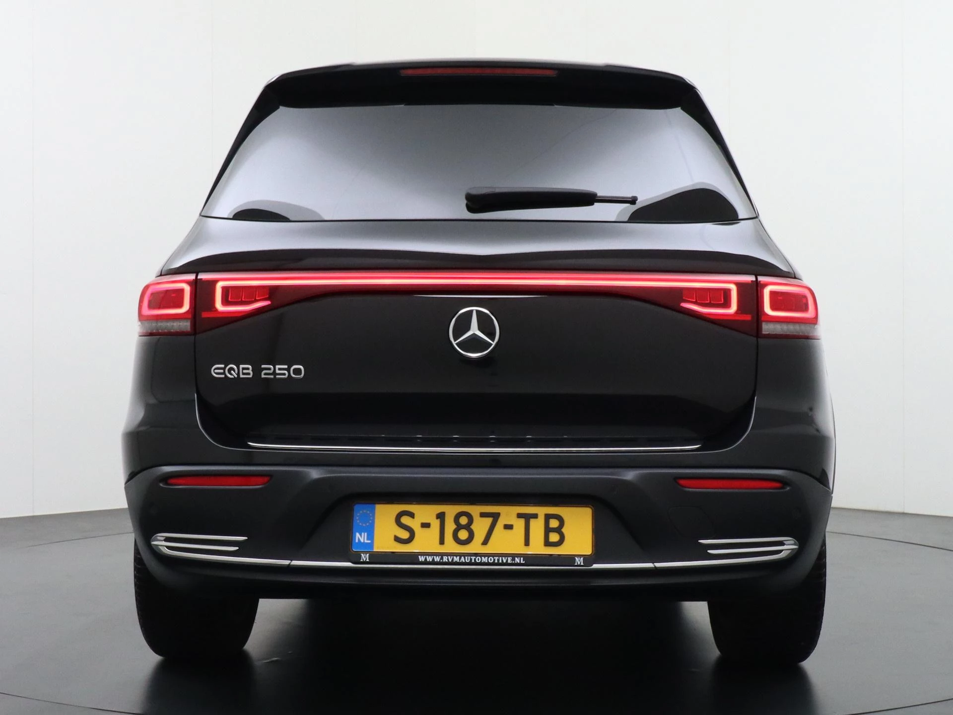 Hoofdafbeelding Mercedes-Benz EQB