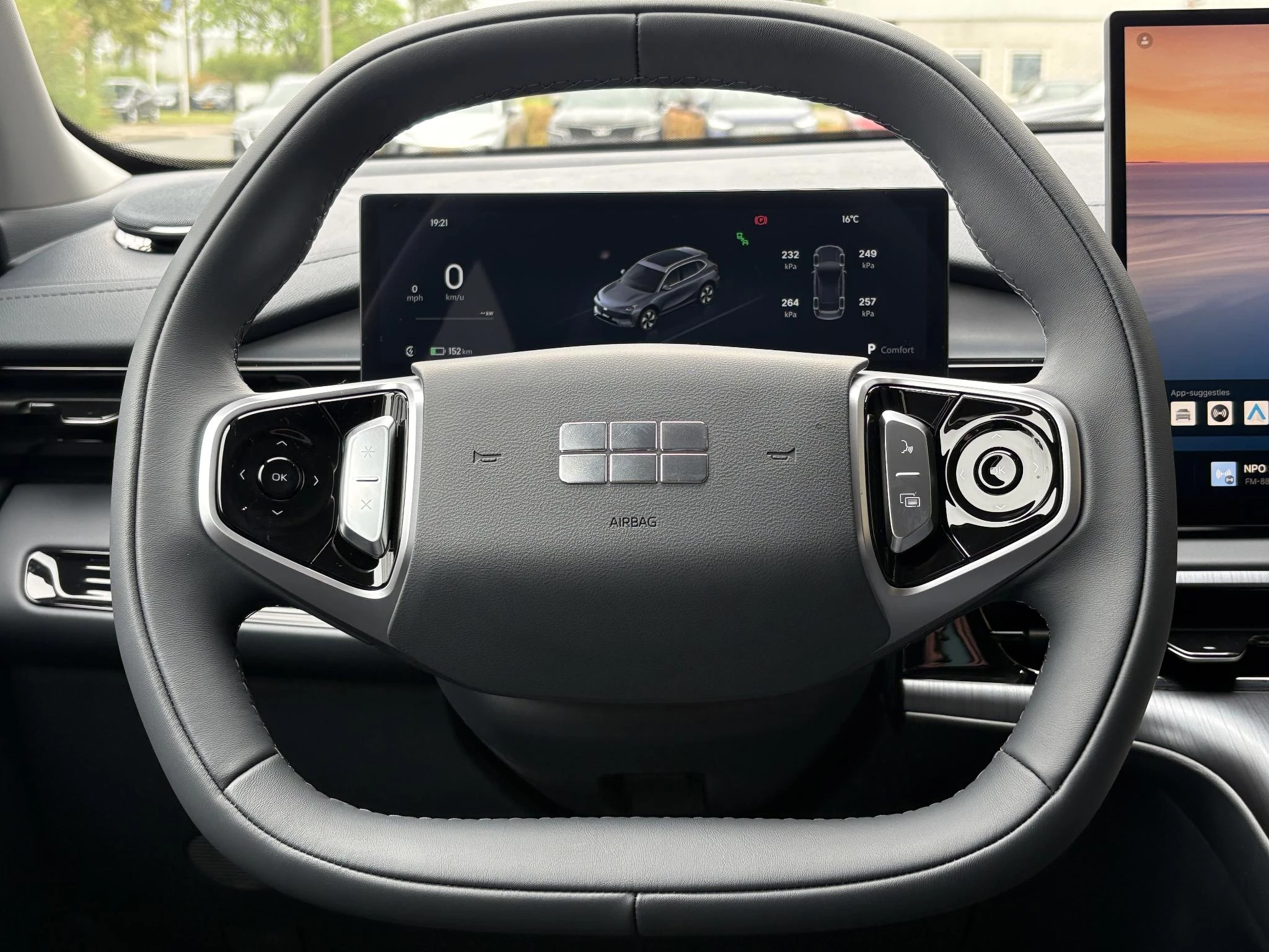 Hoofdafbeelding Geely E5