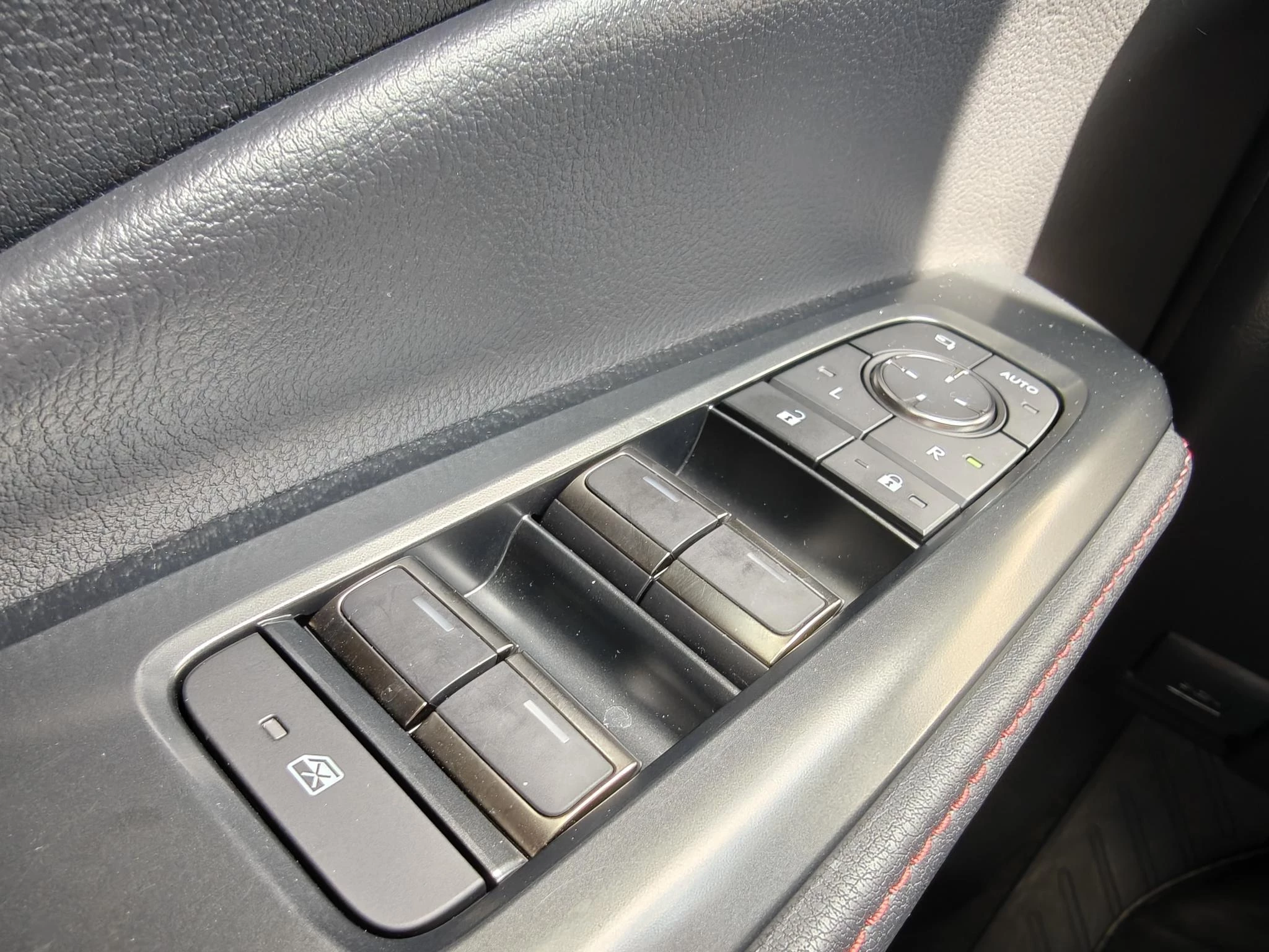 Hoofdafbeelding Lexus LBX