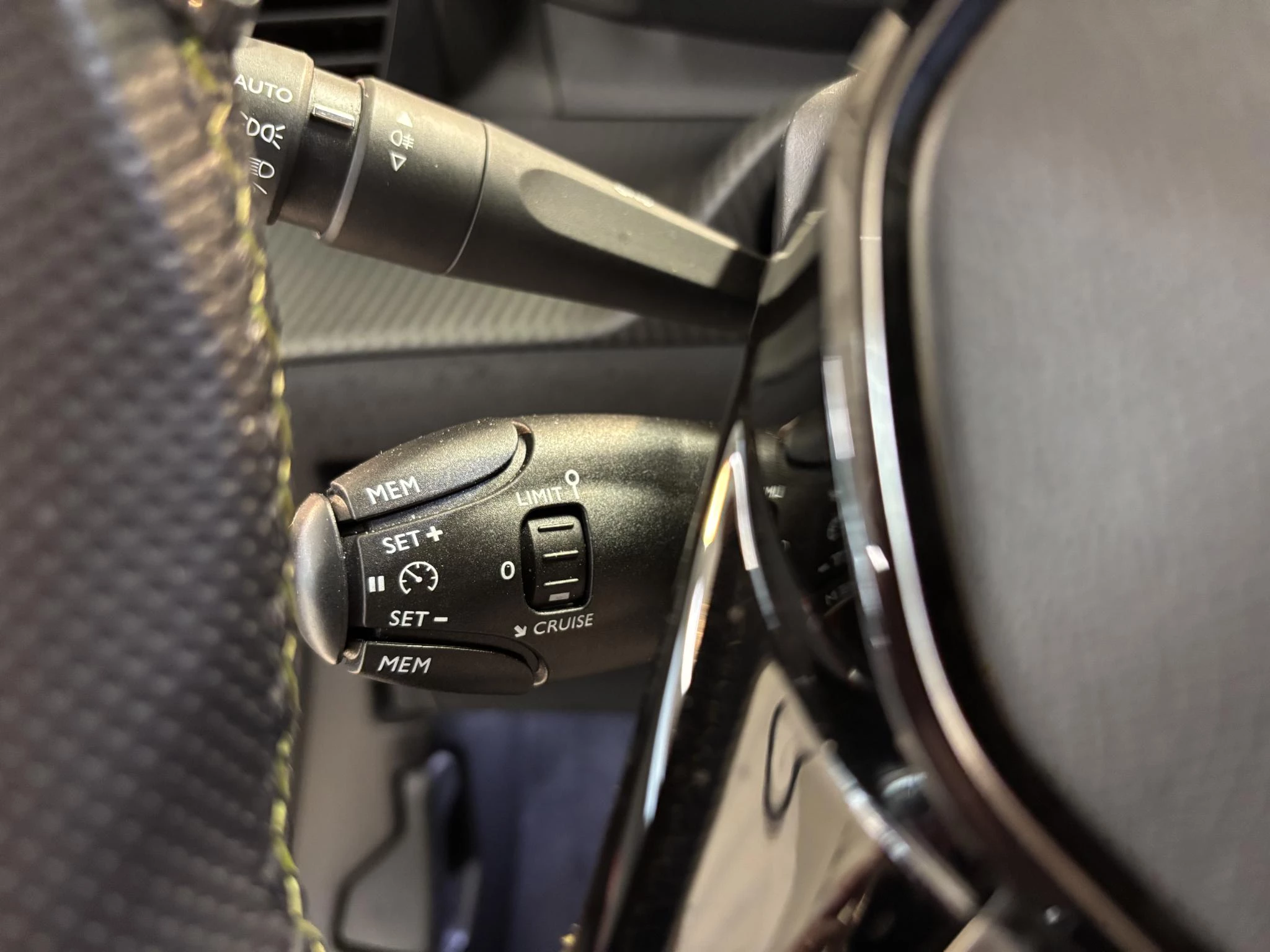 Hoofdafbeelding Peugeot e-2008