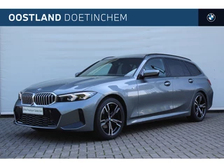 BMW 3 Serie Touring 318i M Sport Automaat / Trekhaak / Panoramadak / Sportstoelen / Achteruitrijcamera / Stoelverwarming / Cruise Control
