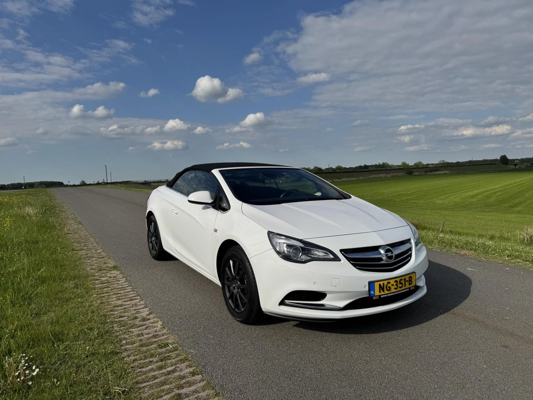 Hoofdafbeelding Opel Cascada