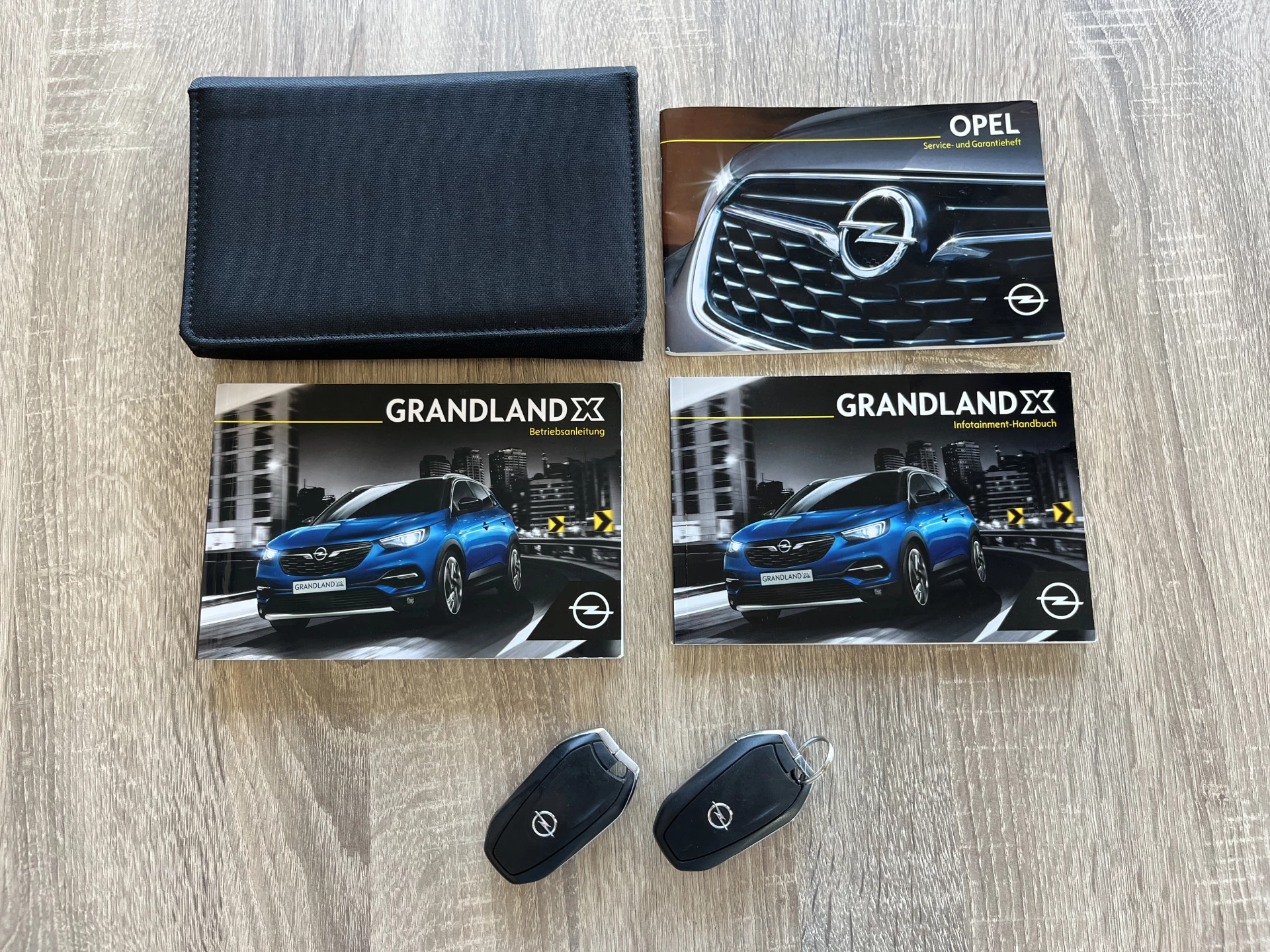 Hoofdafbeelding Opel Grandland X
