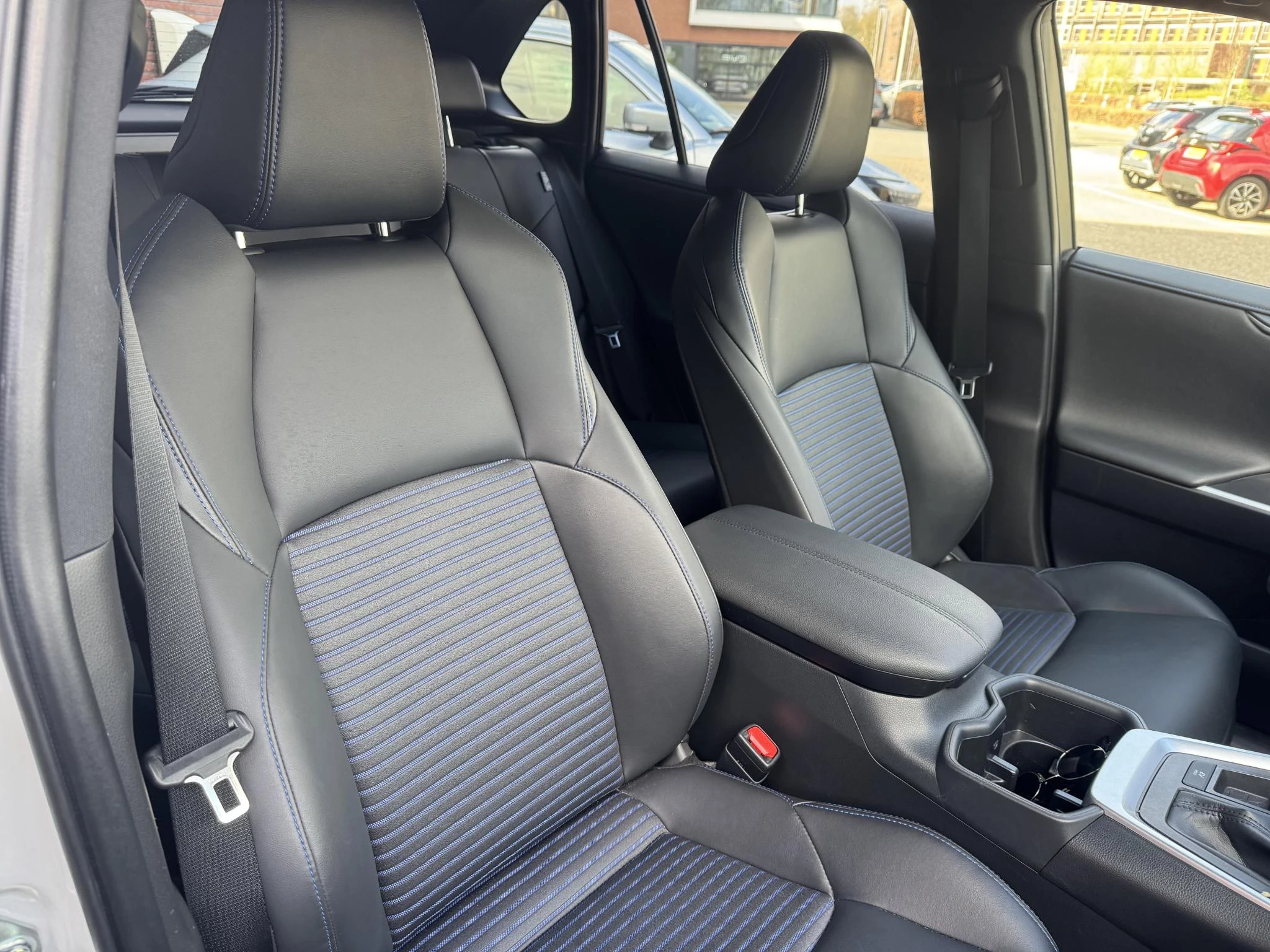 Hoofdafbeelding Toyota RAV4