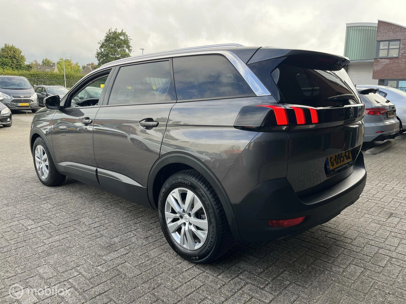 Hoofdafbeelding Peugeot 5008