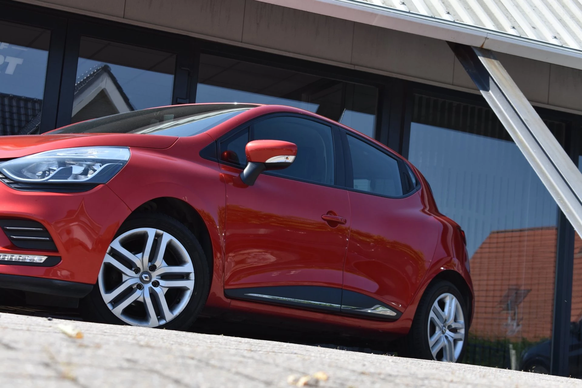 Hoofdafbeelding Renault Clio