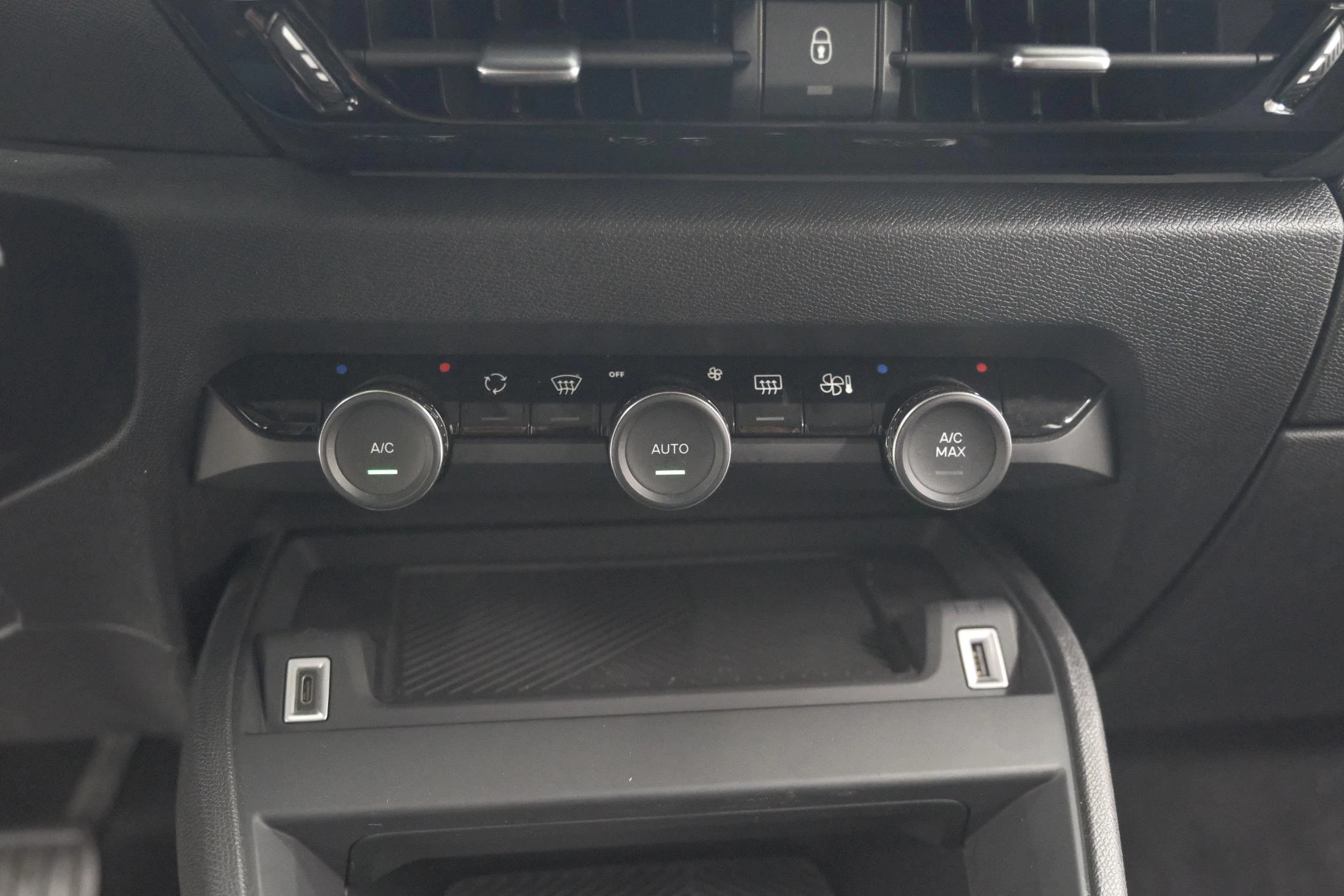 Hoofdafbeelding Citroën ë-C4