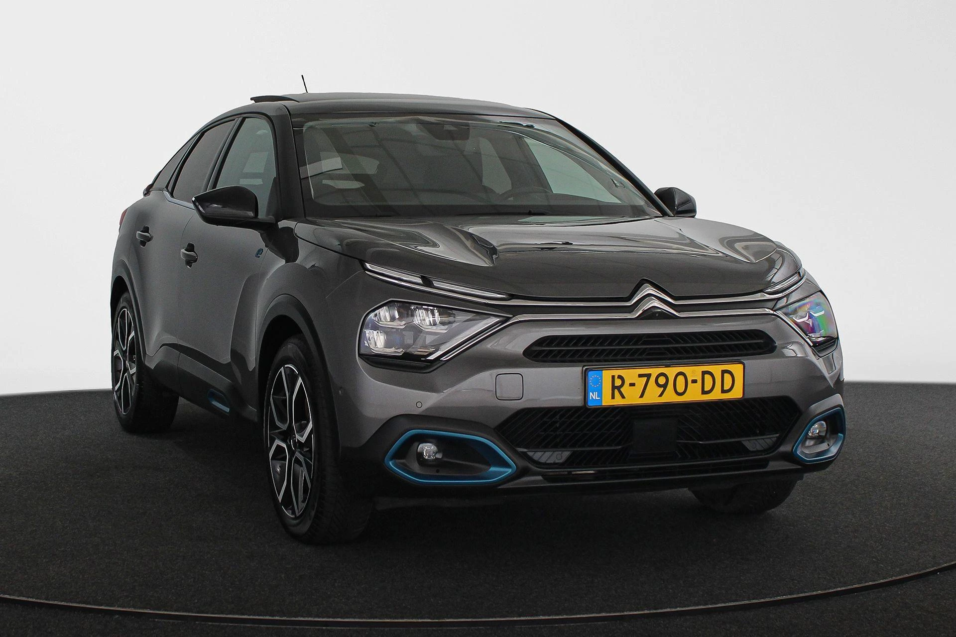 Hoofdafbeelding Citroën ë-C4