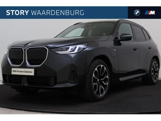 BMW X3 30e xDrive M Sport Automaat / Panoramadak / Sportstoelen / Comfort Access / Adaptieve LED / Harman Kardon / Parking Assistant Plus