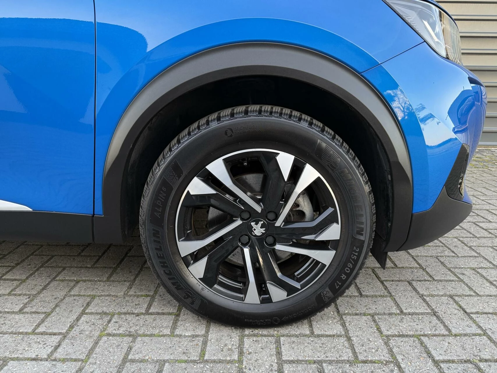 Hoofdafbeelding Peugeot e-2008