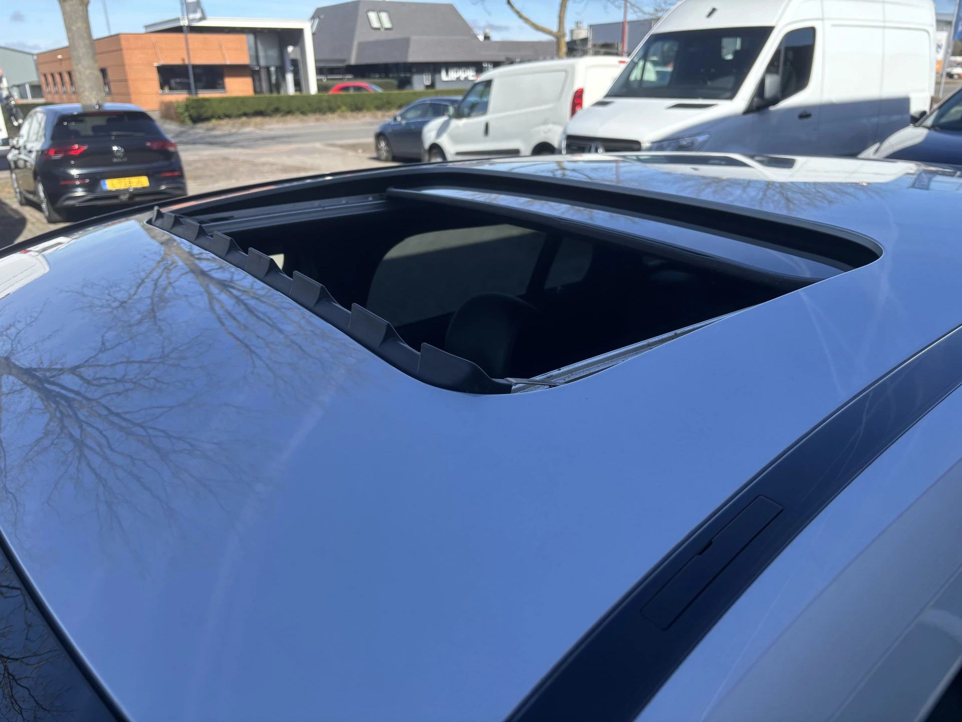 Hoofdafbeelding Mercedes-Benz EQC