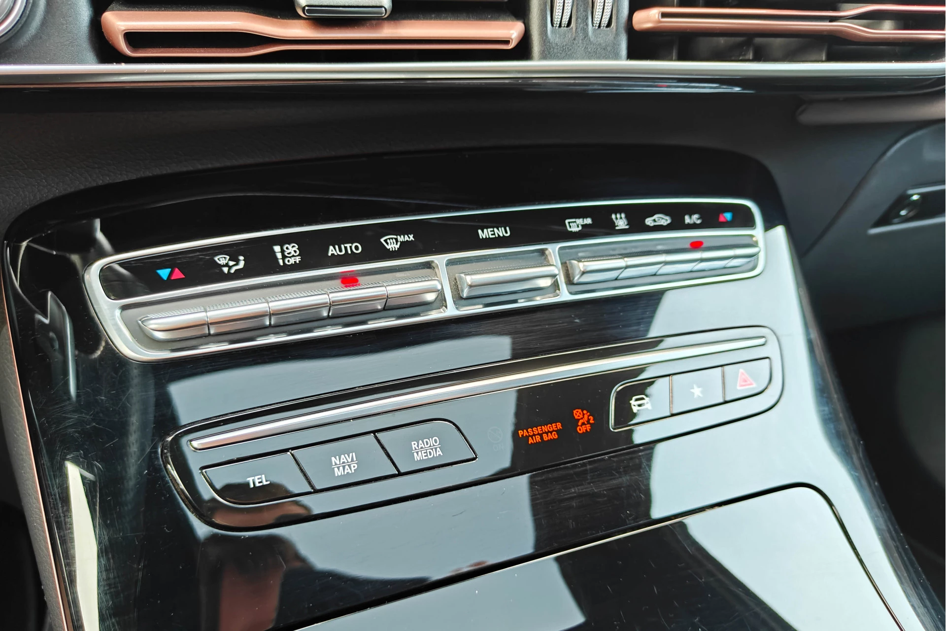 Hoofdafbeelding Mercedes-Benz EQC