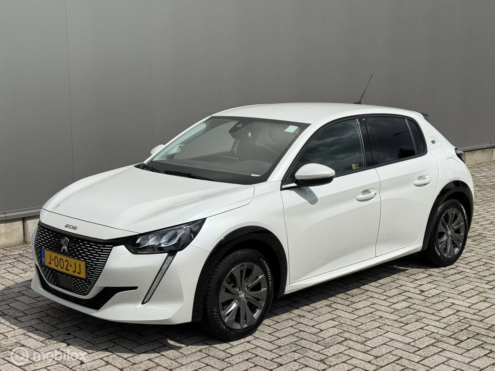 Hoofdafbeelding Peugeot e-208