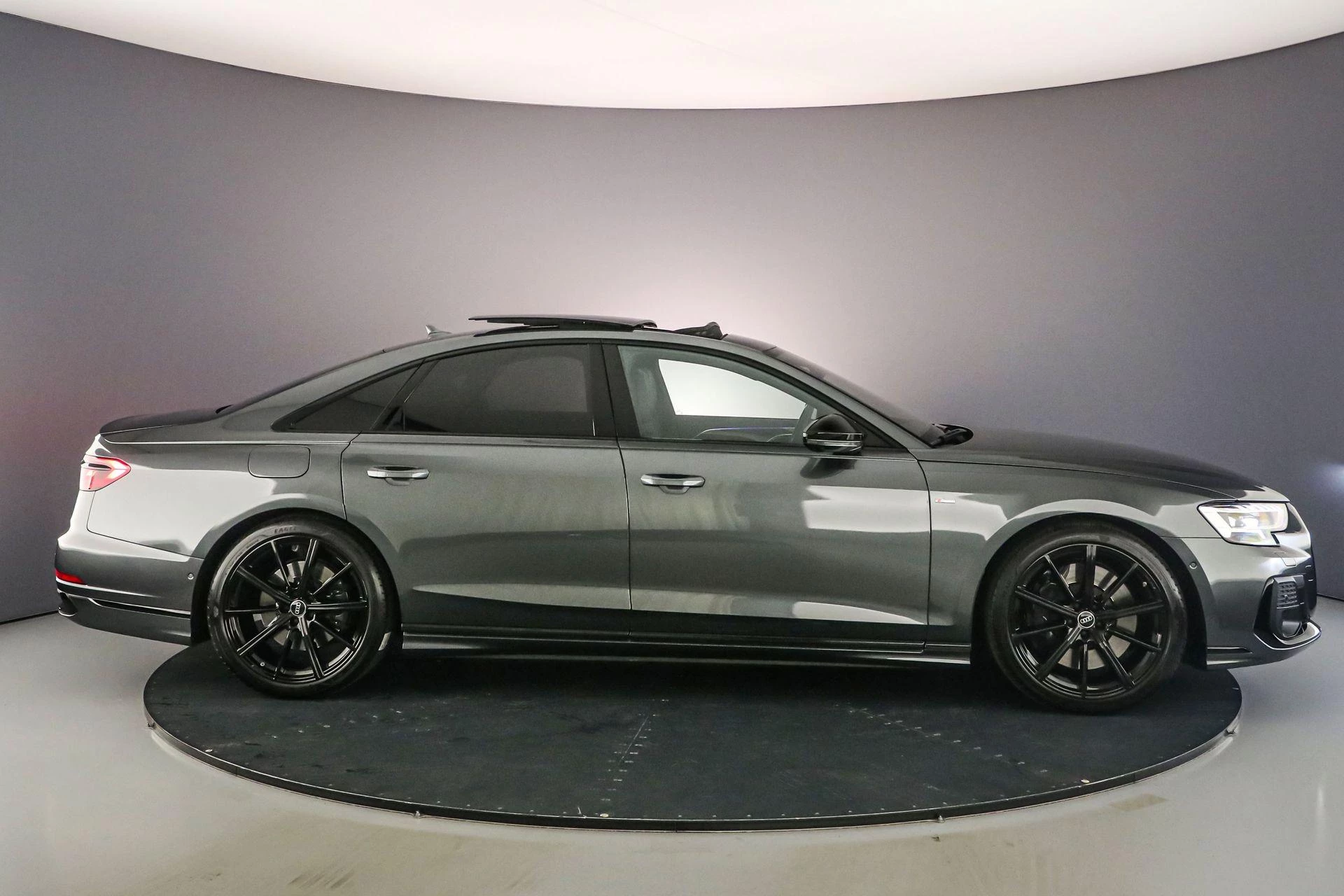 Hoofdafbeelding Audi A8