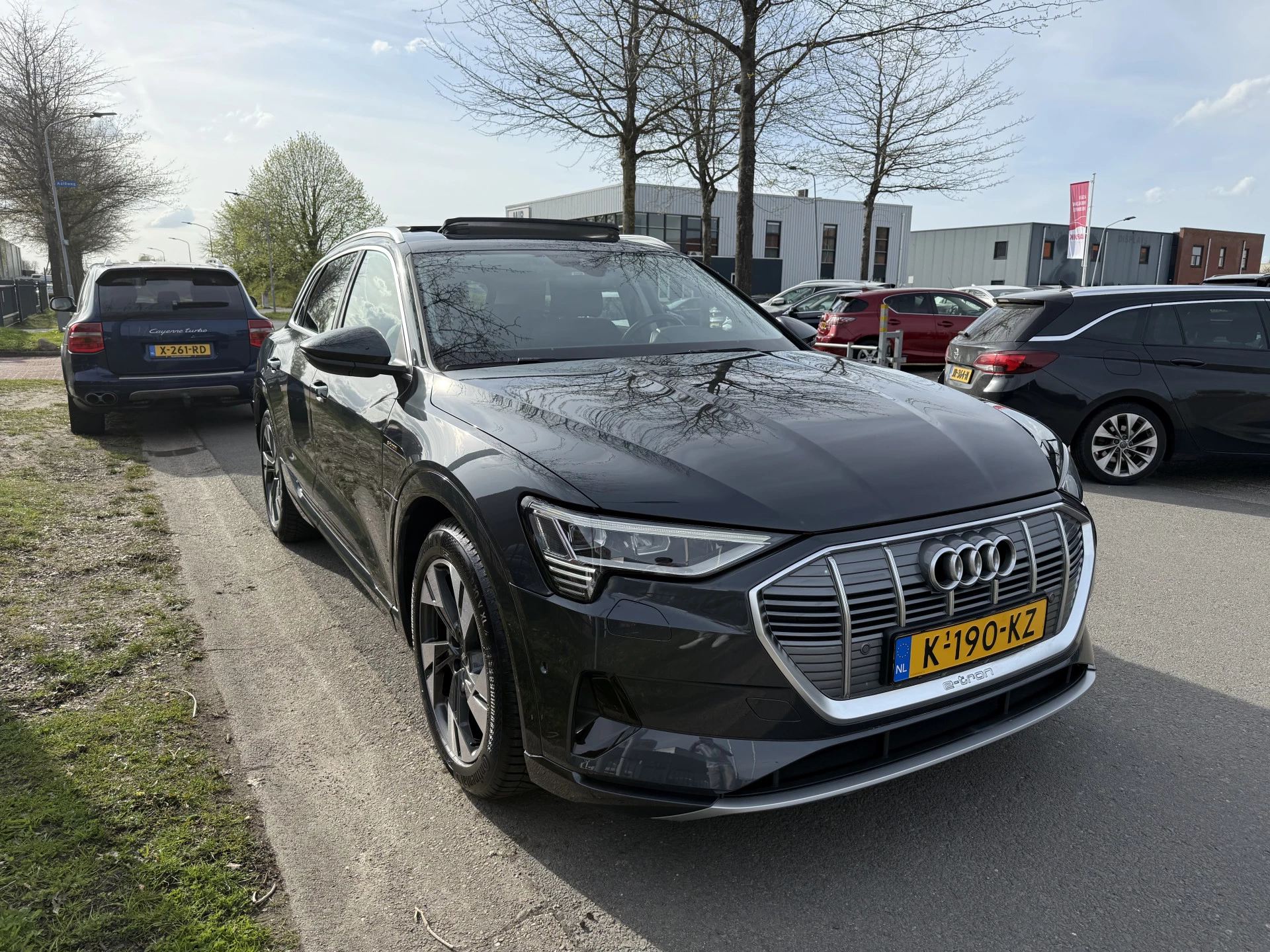 Hoofdafbeelding Audi e-tron