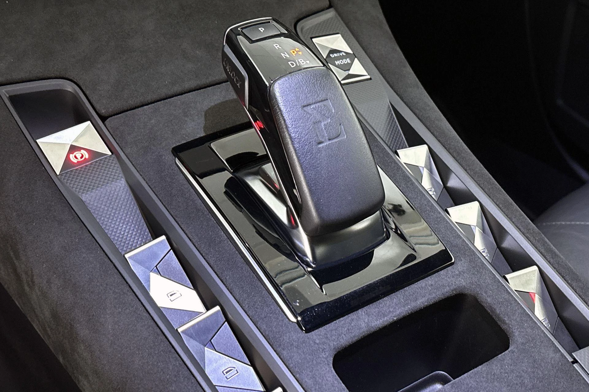 Hoofdafbeelding DS DS 7