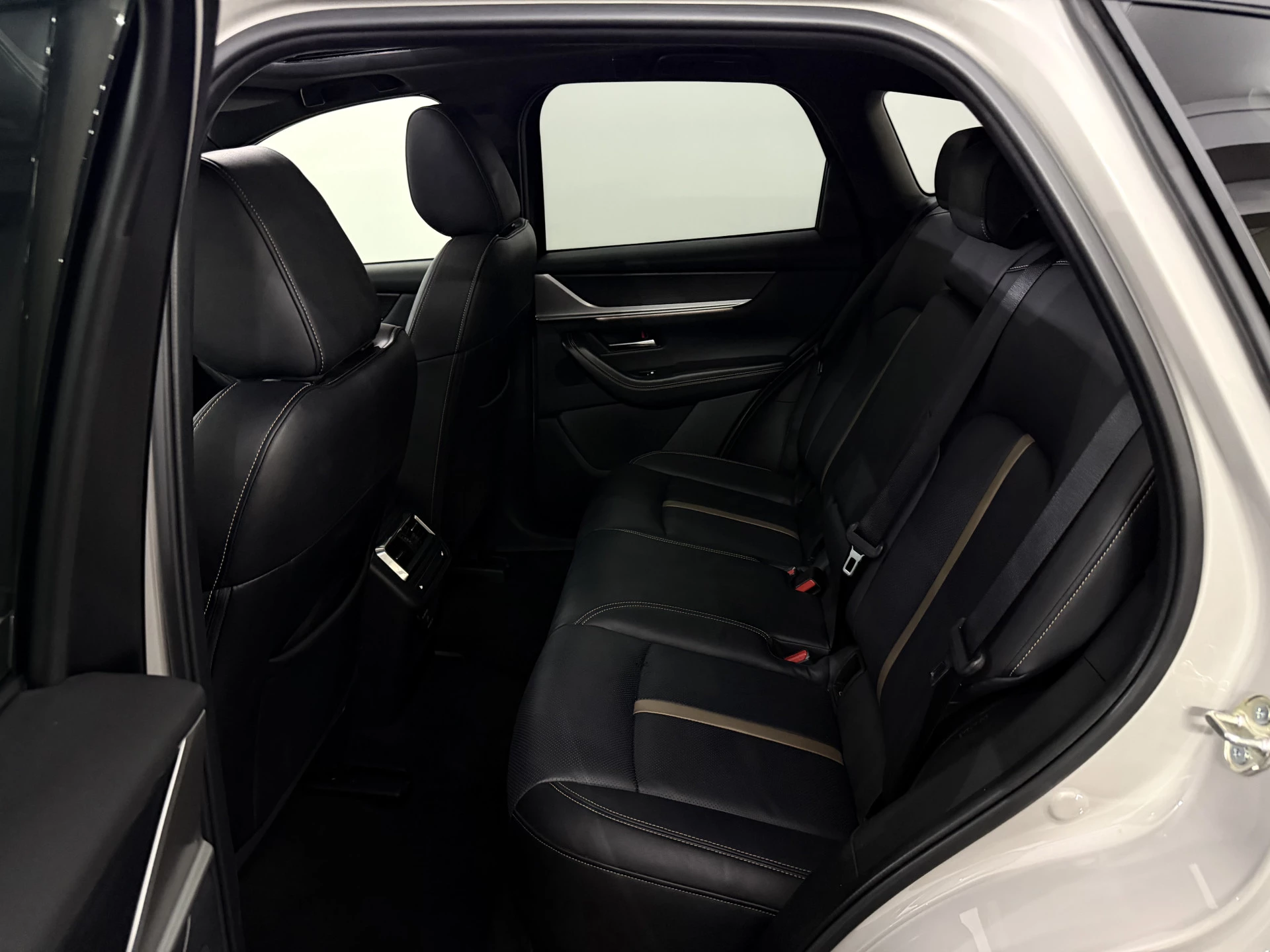 Hoofdafbeelding Mazda CX-60